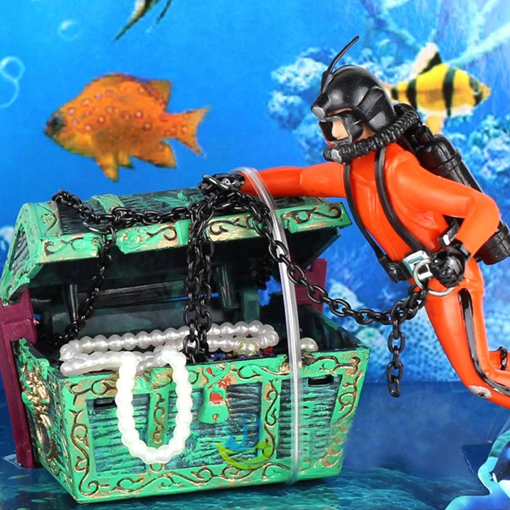 Treasure Hunter Fish Tank Ornament | Diver Action Figure & Treasure Chest Aquarium Decoration